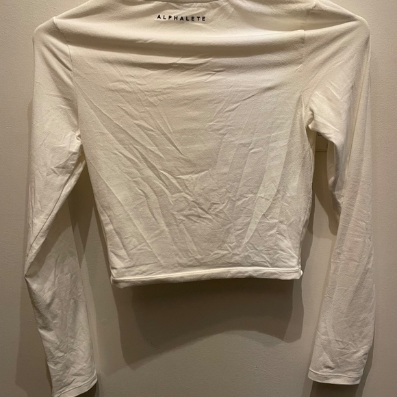 Alphalete ultrasoft keyhole top - Picture 2 of 2